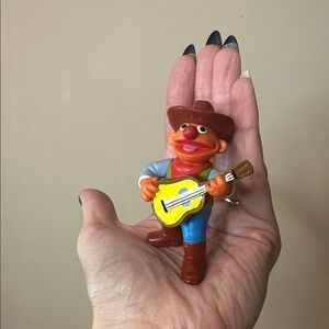 VINTAGE SESAME STREET ERNIE GUITAR FIGURE - MUPPETS RODEO PVC APPLAUSE